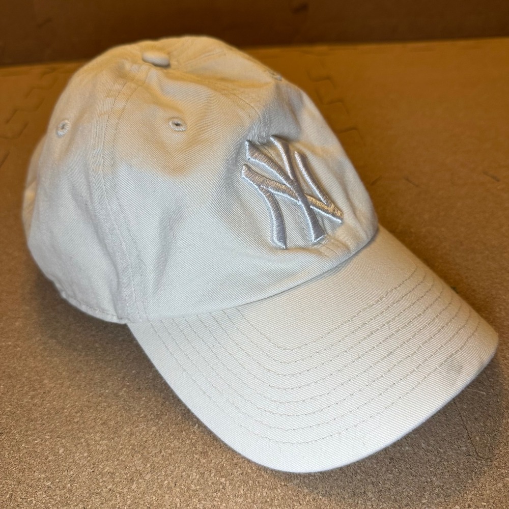 47 Brand New York Yankees Hat Unisex OSFM Cream UO Exclusive MLB Baseball Cap
